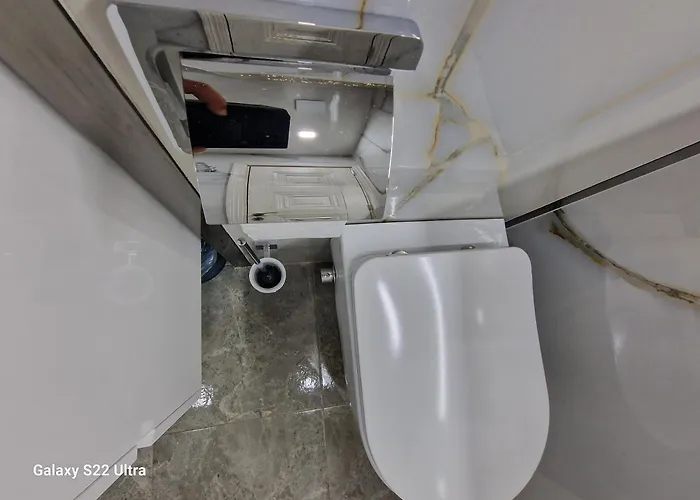 Ester * בורגאס